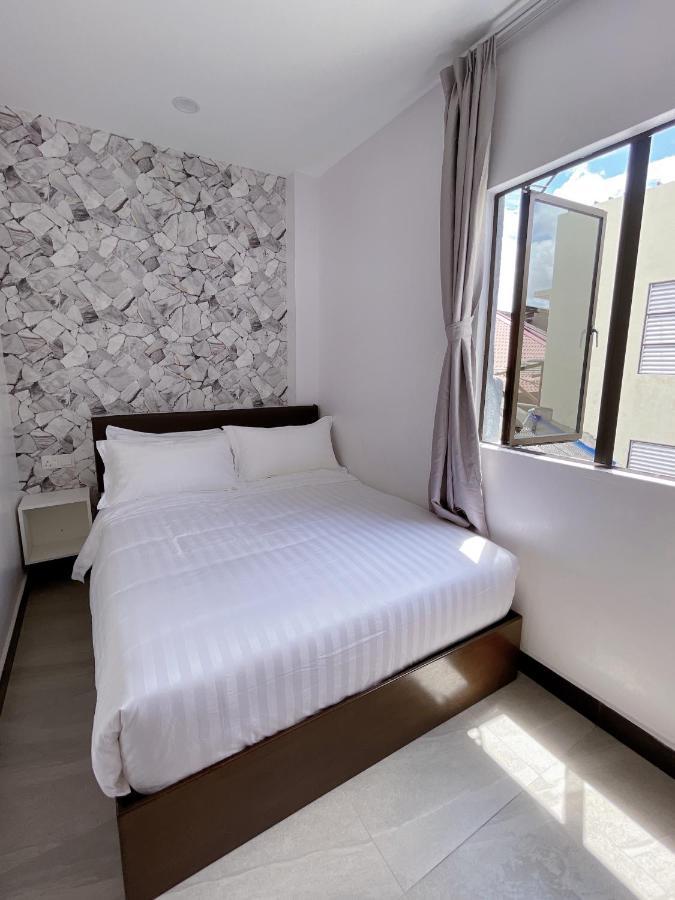 Hotel Decentraland Kuala Terengganu Exterior photo